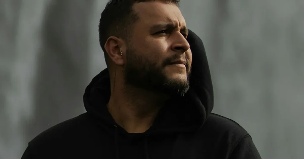 8 Wardrobe Mistakes That Signal You’re Still Dressing for Your Past Self