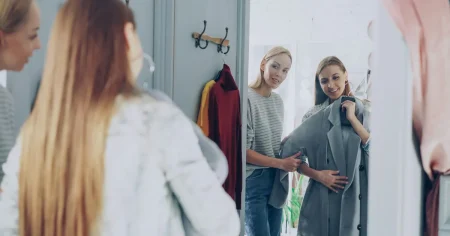 I Let My Teenage Daughter Critique My Wardrobe — Her Honesty Was Brutal and Necessary