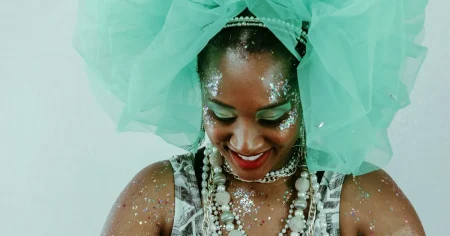 I Dressed Like the Most Confident Version of Myself for 21 Days — My Boss Noticed on Day 4