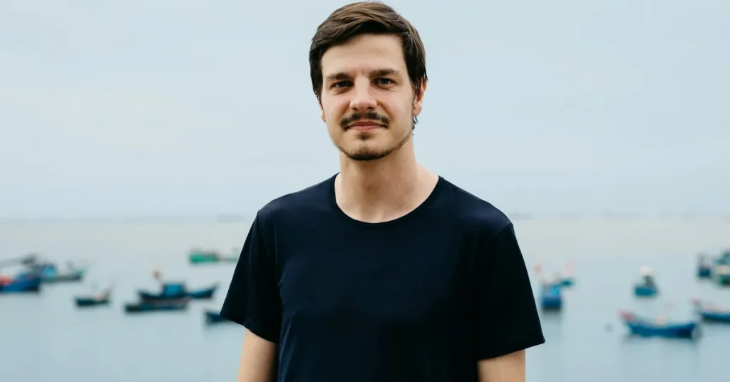 Why Trying to “Clear Your Mind” is Actually Making You More Stressed