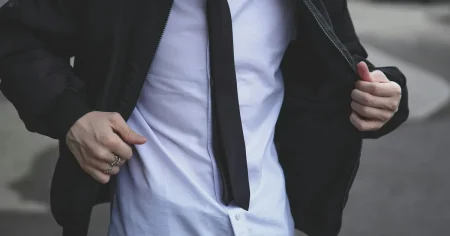 3 Subtle Outfit Details That Instantly Signal You Belong in the Room