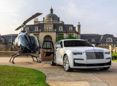 The Quiet Luxury Trap: When Simple Clothes Become Status Symbols